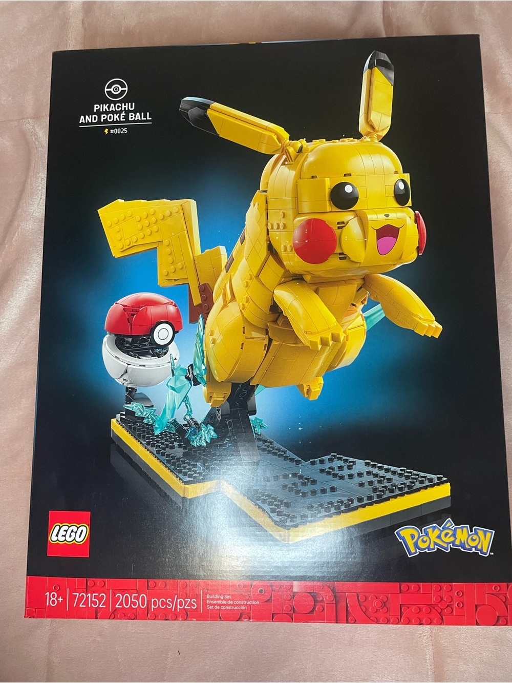 LEGO Pikachu and Poké Ball Set - Yellow, Red, Black, White